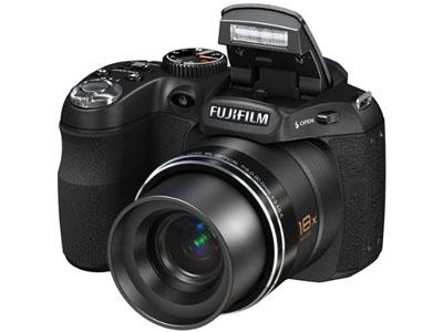 FUJIFILM Finepix S2700