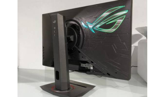 asus-rog-strix-xg27ucg-