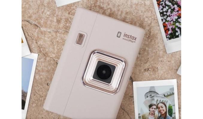 fujifilm-instax-liplay-plus-