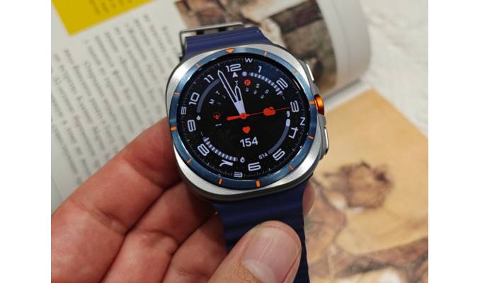 Samsung has revealed the Galaxy Watch Ultra. What's new? samsung-galaxy-watch-ultra-